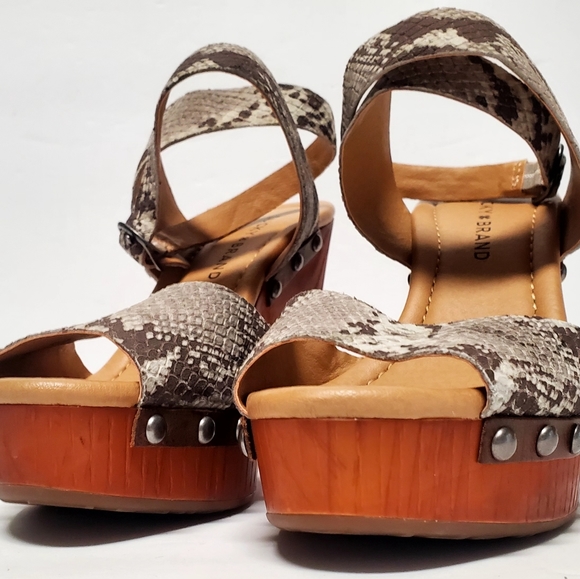 Lucky Brand Nessah Open Toe Sandal Shoes Chunky Heel Snakeskin Studs Leather 8M - Picture 8 of 16